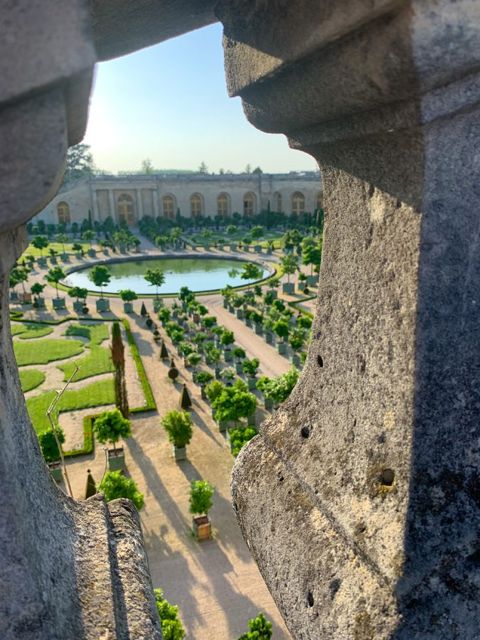 Running at the Palace of Versailles, photo 4